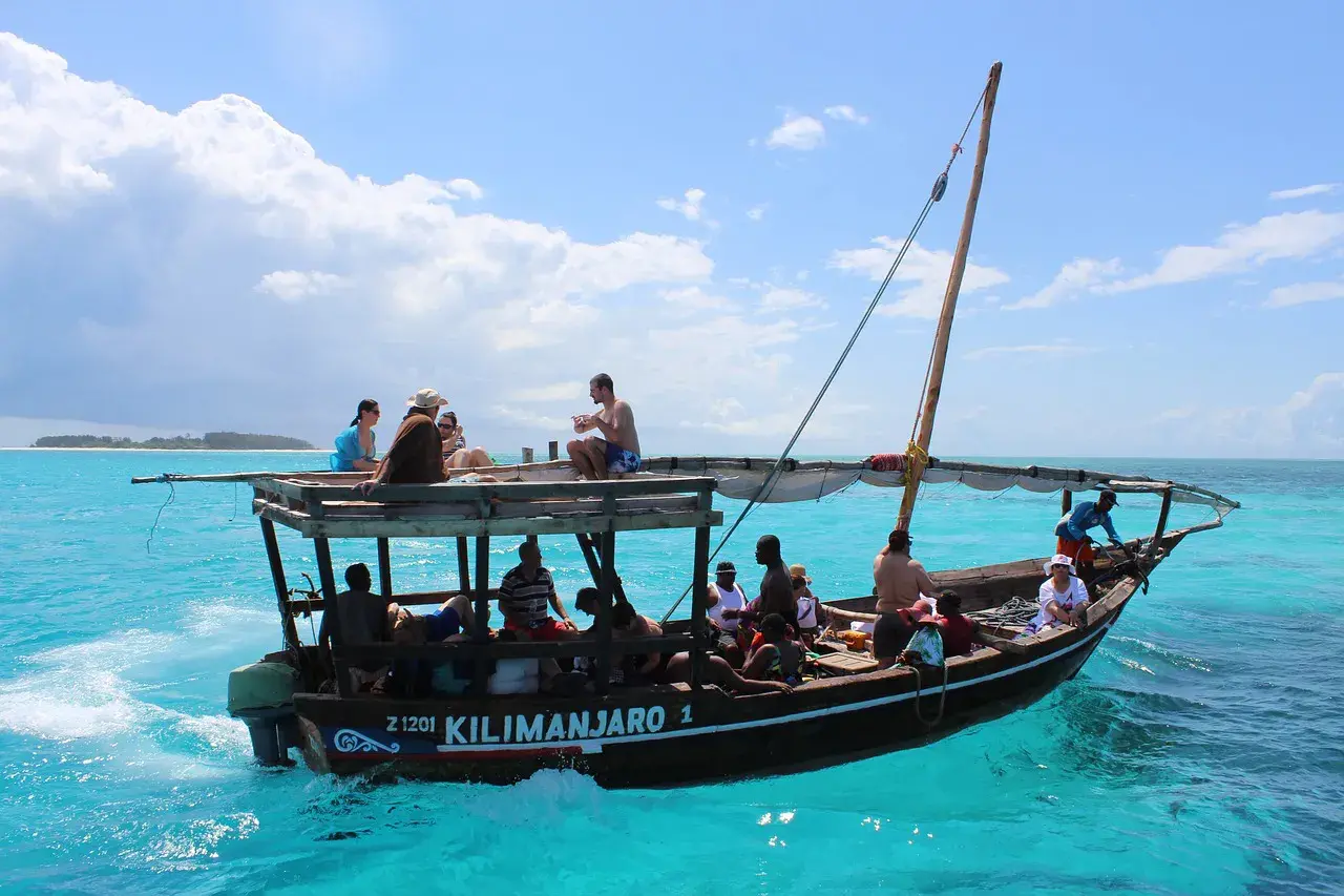 Safari Blue Shared Boat Tour with Private Transfer - thumbnail 5