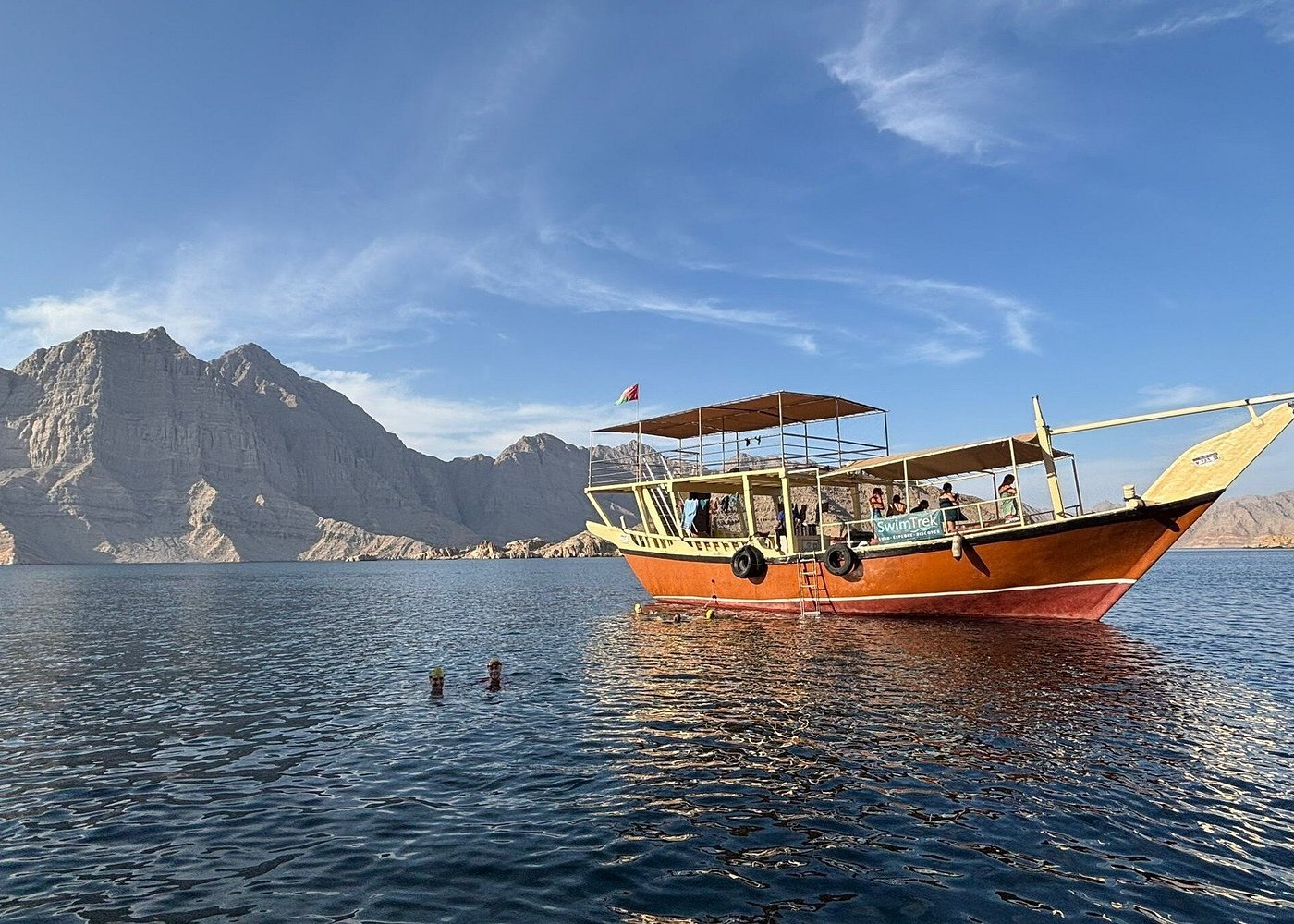 Dubai to Oman: Norway of Arabia Dhow Cruise, Dolphins & Telegraph Island - thumbnail 2