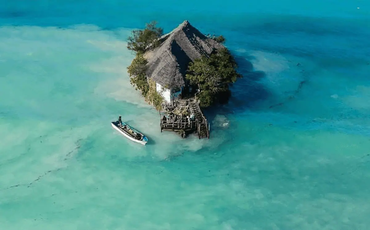 The Rock Restaurant & Kuza Cave - thumbnail 4
